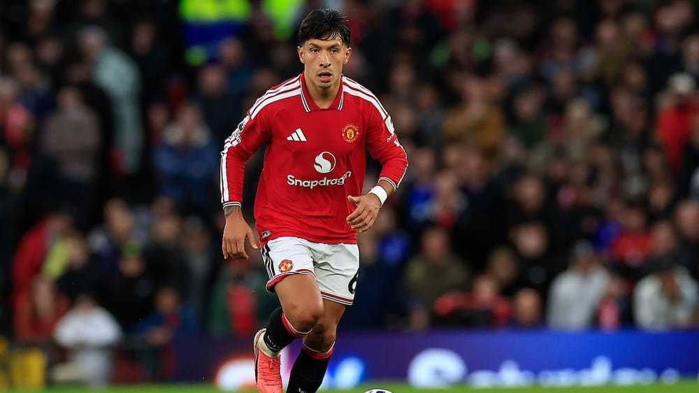 Lisandro Martinez (6) of Manchester United runs with the ball during the Premier League match between Manchester United and Tottenham Hotspur at Old Trafford, Manchester, UK on 10 October 2026.